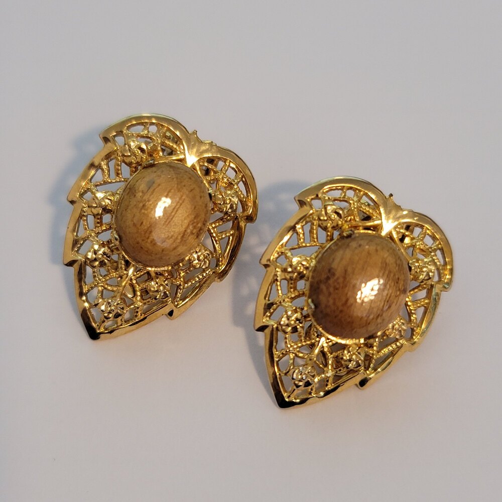 Vintage Gold Tone Leaf Clip-On Earrings – Filigree Statement Jewelry